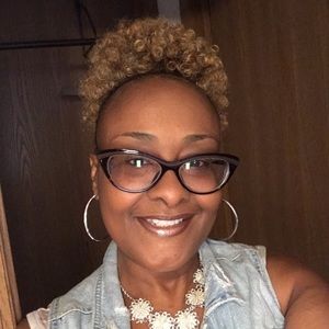 Meet your Posher, Angee